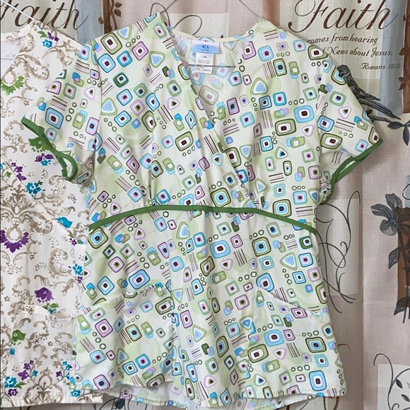 SB Scrubs Lot Sz Large - Picture 2 of 8